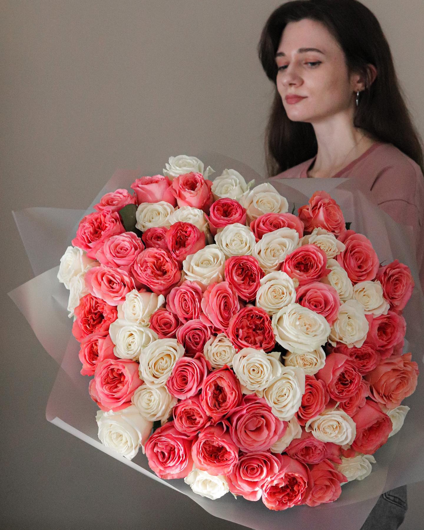 50 Coral and White Roses