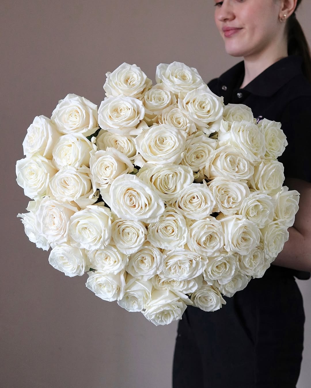 50 White Roses