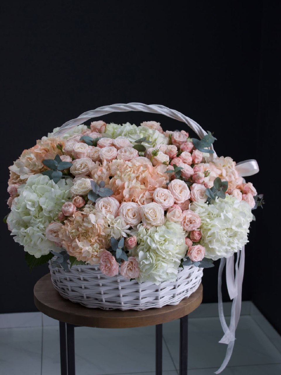 Flower Basket "Her Smile"