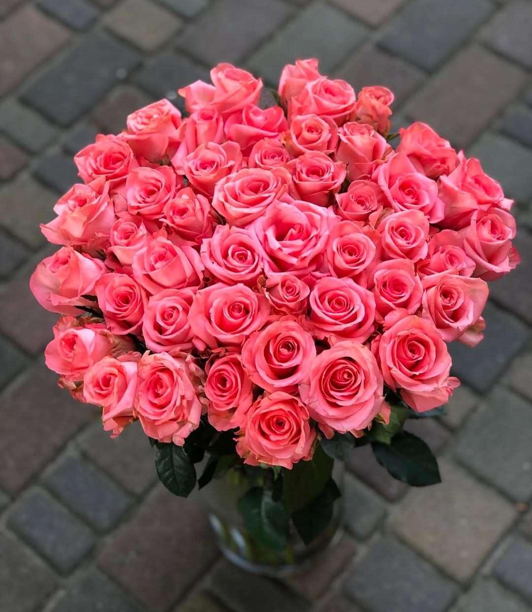 Mono Roses Mono Bouquet of Pink Roses – Amelie Flowers – Best Florist | Same-Day ...