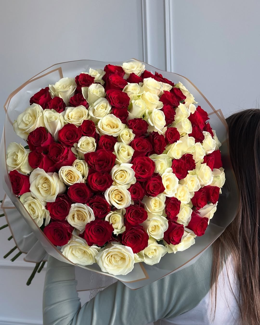 Red & White Roses